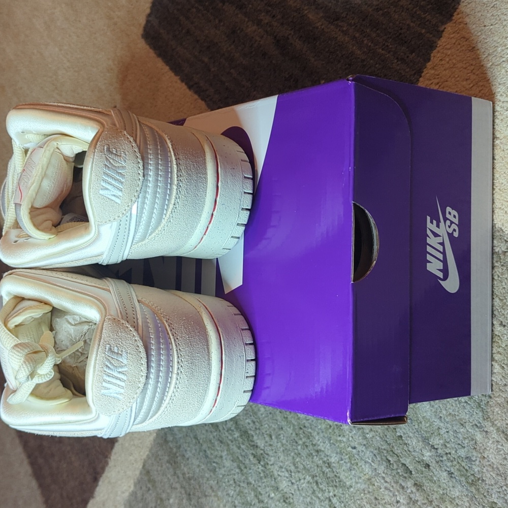 Nike SB Dunk Low PRM Coconut Milk/Light Bone Size Men's 7.5 Woman's 9 - Picture 4 of 6
